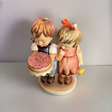 VTG.GOEBEL HUMMEL FIGURINE # 176/0 ''HAPPY BIRTHDAY''5.20 ...