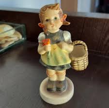 Hummel | Accents | 962 Hummel Sister Girl Figurine With ...