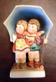 Stormy Weather Hummel Goebel Figurine 71 2/0 Boy Girl Under Umbrella 5” | eBay