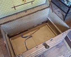 Antique Steamer Trunk With Inside Compartments/shelf and ...