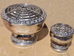 Vintage Antique Silver plated Metal flower posse vase ...