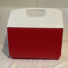 Playmate Elite by Igloo Red & White 16 Quart Cooler Made in ...