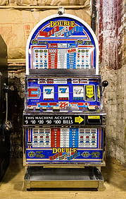 Igt Red, White & Blue Coin Operated Slot Machine