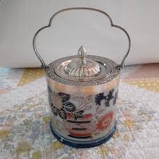 Reproduction Imari Ironstone Flower Basket Design Biscuit ...