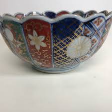 Signed Antique Japanese Scalloped Rim Ribbed Body Imari Bowl — Ardesh