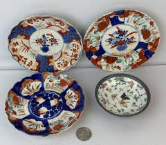 Sold at Auction: Antique Lot of 4 Misc. Japanese Porcelain (Imari Scalloped Plates, Pewter Lined)