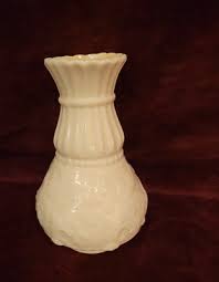 Belleek Ireland 5-1/4" Vase LOTUS Pattern 6th Green Mark ...