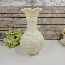 Imperial Glass Satin Loganberry Embossed Ivory Glass Vase ...