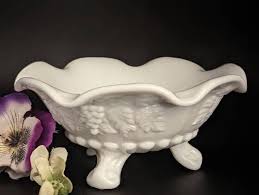 1940-80 Westmoreland Lipped Milk Glass Grape Paneled 3 ...