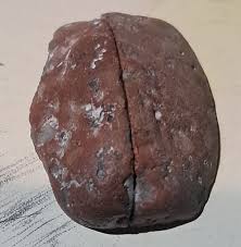 I'm trying to figure out what this rock is. : r/whatsthisrock
