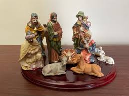 Vintage 12 Piece Porcelain 4” Nativity Set, Eleven Figures ...