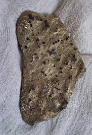 Esquisto micáceo con granates y... ¿qué más? : r/whatsthisrock