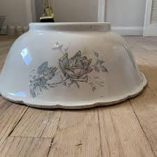 Antique 3-Piece Porcelain Water Basin, Pitcher and Rinse Cup | EstateSales.org