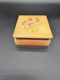 Lefton Alabaster And Gold Rim Trinket Box Made In Italy | eBay