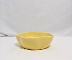 Roseville Spongeware Gerald E. Henn Pottery 6" YELLOW PETAL ...