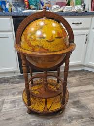 VTG Italian Old World Globe Bar Cabinet on Casters 38 Inches ...