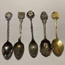Lot of 5 Vintage Collectible Souvenir Travel Spoons Assorted Silverplated Queen | eBay