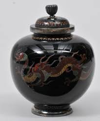 Lot - Cloisonne covered jar. Japan. Meiji period (1868-1912 ...