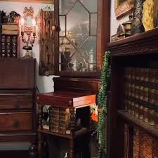 French Louis 16 style Silver flat carved large tableware set of 37 pieces - antique box with crocodile leather texture - Shop ct-antique Cutlery & Flatware - Pinkoi