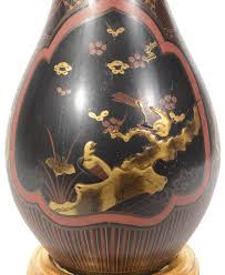 Pair of Japanese Black and Red Meiji 19th Century Antique Lacquer Table Lamps For Sale at 1stDibs