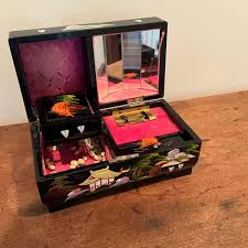 MH-1019 Mother of Pearl Inlay Japanese Jewelry Music Box | EstateSales.org