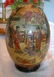 Signed SATSUMA DOUBLE MEDALLION 8.5 " Tall Hand Painted EGG ...