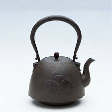 Pre-order item] Komajimon Nambu style iron kettle (small) – 鈴木盛久工房