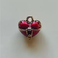 Norclar | Jewelry | Brand New Vintage Heart Locket Pendant ...