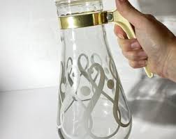 E-Z Por Corporation Juice Pitcher Carafe Glass 7 Cup White ...