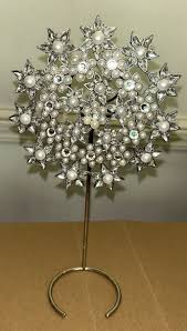 VTG 6.25”Diam Star Holiday Rhinestone Pearl holiday 10.75”T ...