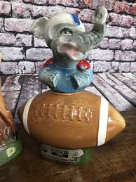 COLLECTIBLE LIQUER DECANTERS:EZRA BROOKS AND JIM BEAM.LOT OF ...