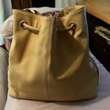Brahmin | Bags | Brahmin Bucket Bag Beige With Drawstring ...
