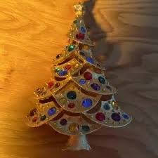 JJ Jonette | Jewelry | Vintage Multicolored Crystal Signed Jj Jonnett Christmas Tree Brooch Gold Tone | Poshmark