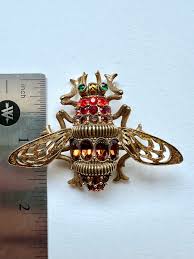 Vintage Queen Bee Brooch/pin by Joan Rivers | Insect ...