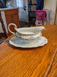 1960-80's Johann Haviland 8-3/4" Gravy Boat, 9-3/4" Attached Underplate. Nice Undamaged Condition and Strong Platinum Trim. Inv#1392b - Etsy Australia