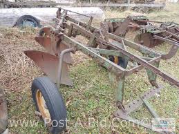 John Deere 3- 14" Bottom Plow, - Elsenpeter Auctions & Real ...