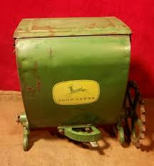 OLD VINTAGE JOHN Deere Seed Spreader Box Corn Planter Hopper B13829 Farm Garden $60.00 - PicClick