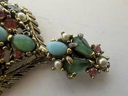 VINTAGE HOLLYCRAFT MULTI COLOR RHINESTONE FAUX PEARL BROOCH/PENDANT Signed 1955 | eBay