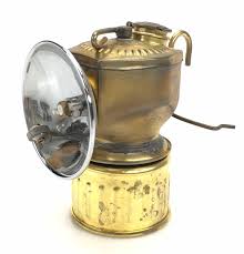 Lot - VINTAGE JUSTRITE CARBIDE MINER'S LAMP NO. 2-810