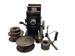 Lot - Early Keystone Toy Moviegraph 8 3/4 x 7 3/4 x 5 1/2 in ...