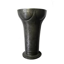 Antique Model 4626 Vase by Hugo Leven for sale at Pamono