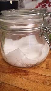 Geranium essential oil for a fresh scent