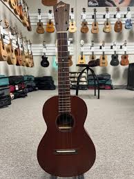 Collings UT1 Solid Honduran Mahogany Tenor Ukulele w/Case ...