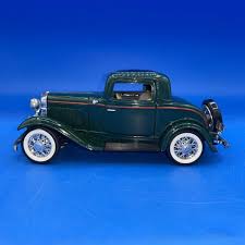 SUNNYSIDE 1932 FORD V8 DELUXE 3-WINDOW COUPE GREEN 1:24 ...