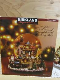 Large Kirkland Christmas Light up Castle / Zeppelin Musical Water Globe With Revolving Base * Plays "santa Claus is Coming to Town" - Etsy New Zealand