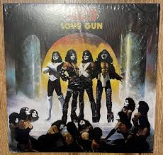 Kiss 'Love Gun' released June 30, 1977 Best racks? Artwork ...