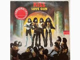 Se produkter som liknar Kiss - Love Gun LP på Tradera ...