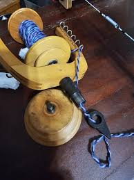 Halp! How do I find this part I just broke? =[ : r/Handspinning