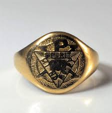 Yellow Gold Mason Ring | SZ 6.25 |