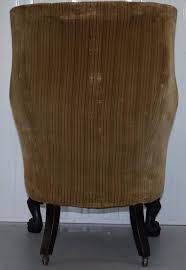 King George III 18th Century Barrel Back Lion Hairy Paw Carved Foot Armchair at 1stDibs | paw foot furniture, lion feet furniture